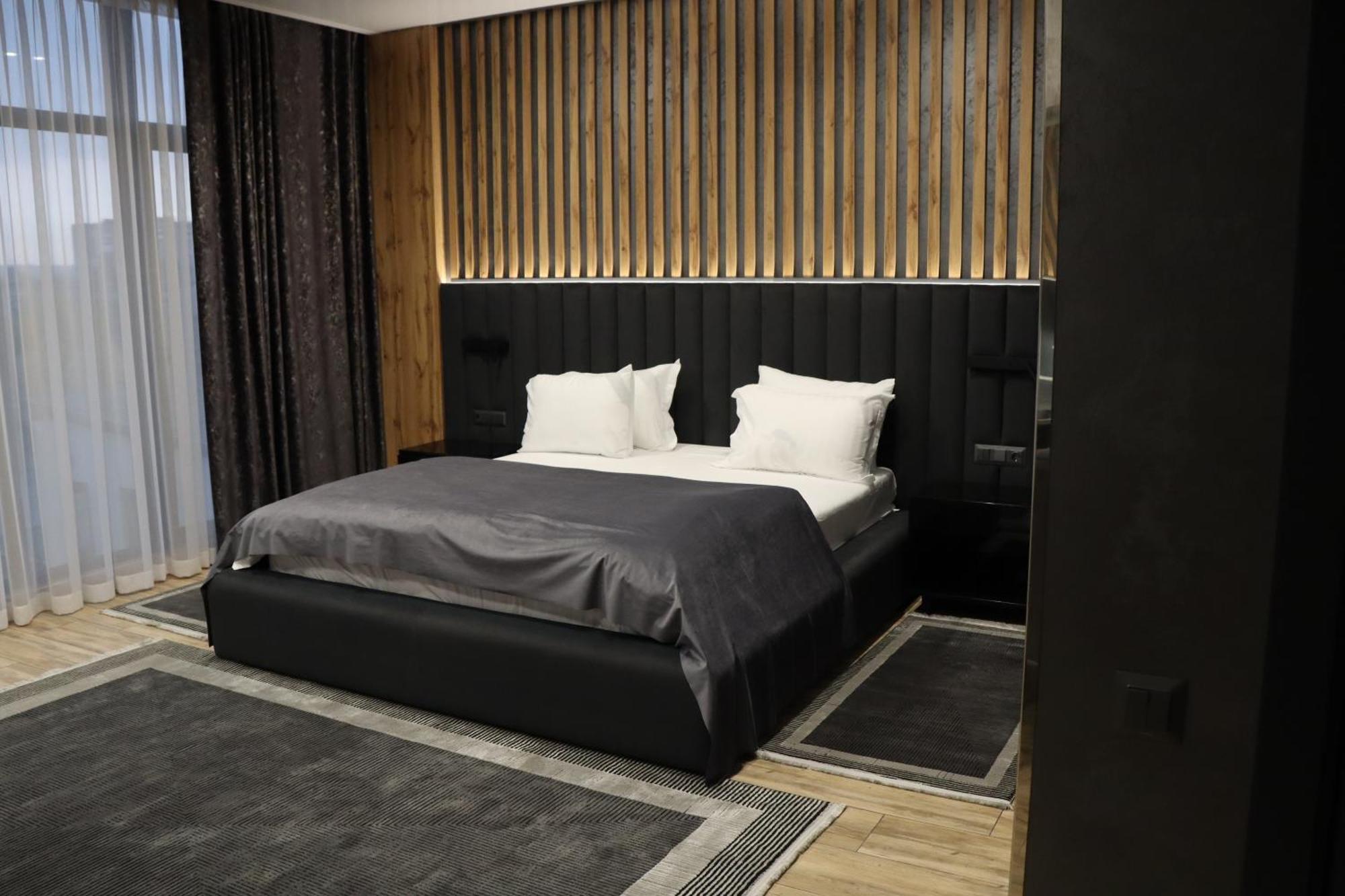 Hotel Sobkoff Khmelʼnytsʼkyy Esterno foto